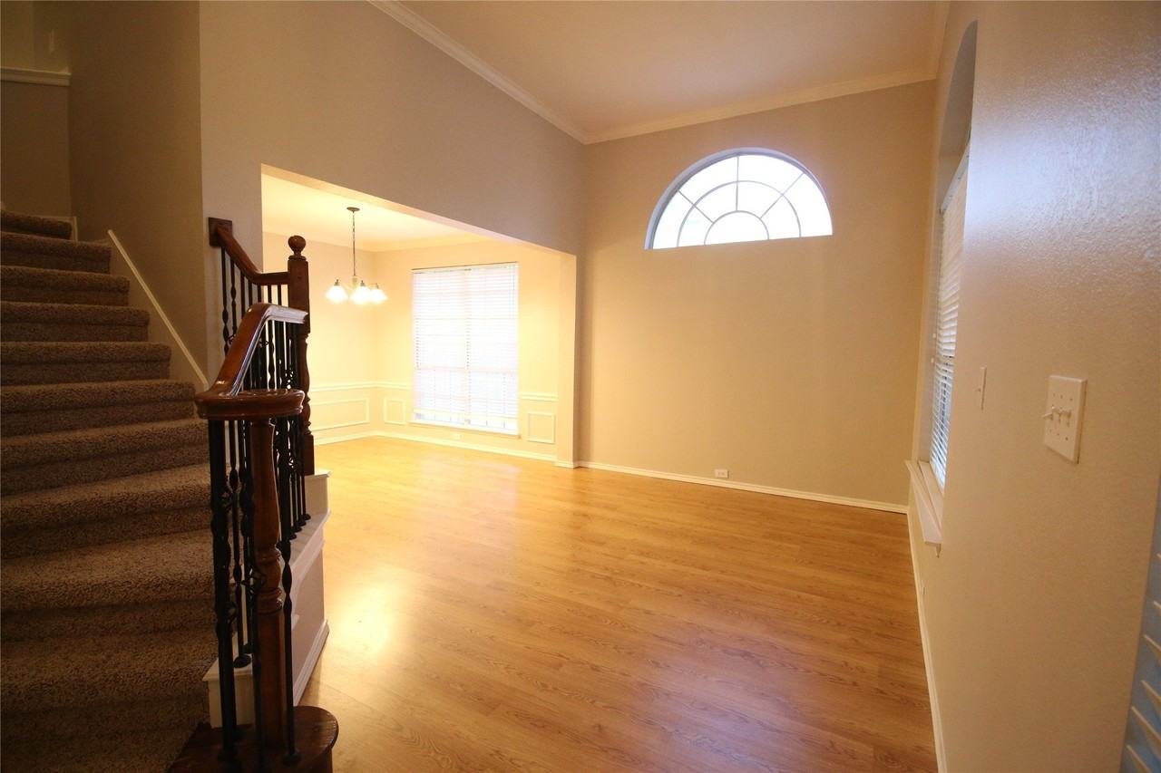 1510 Drexel Ct - Photo 4 of 19