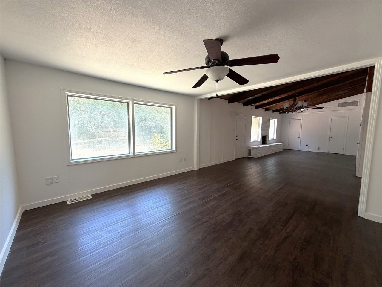2401 S 35th St - Photo 4 of 31