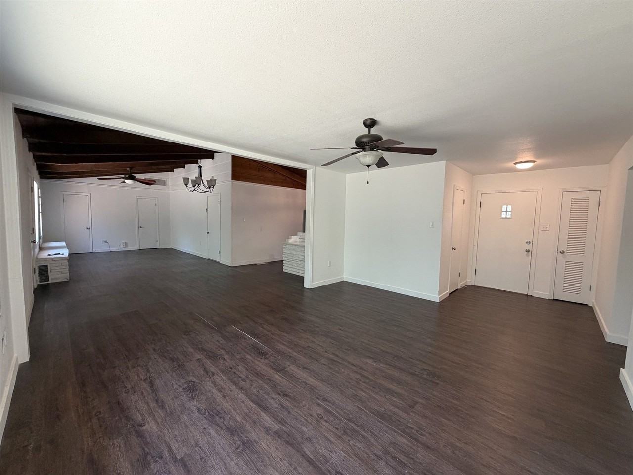 2401 S 35th St - Photo 5 of 31