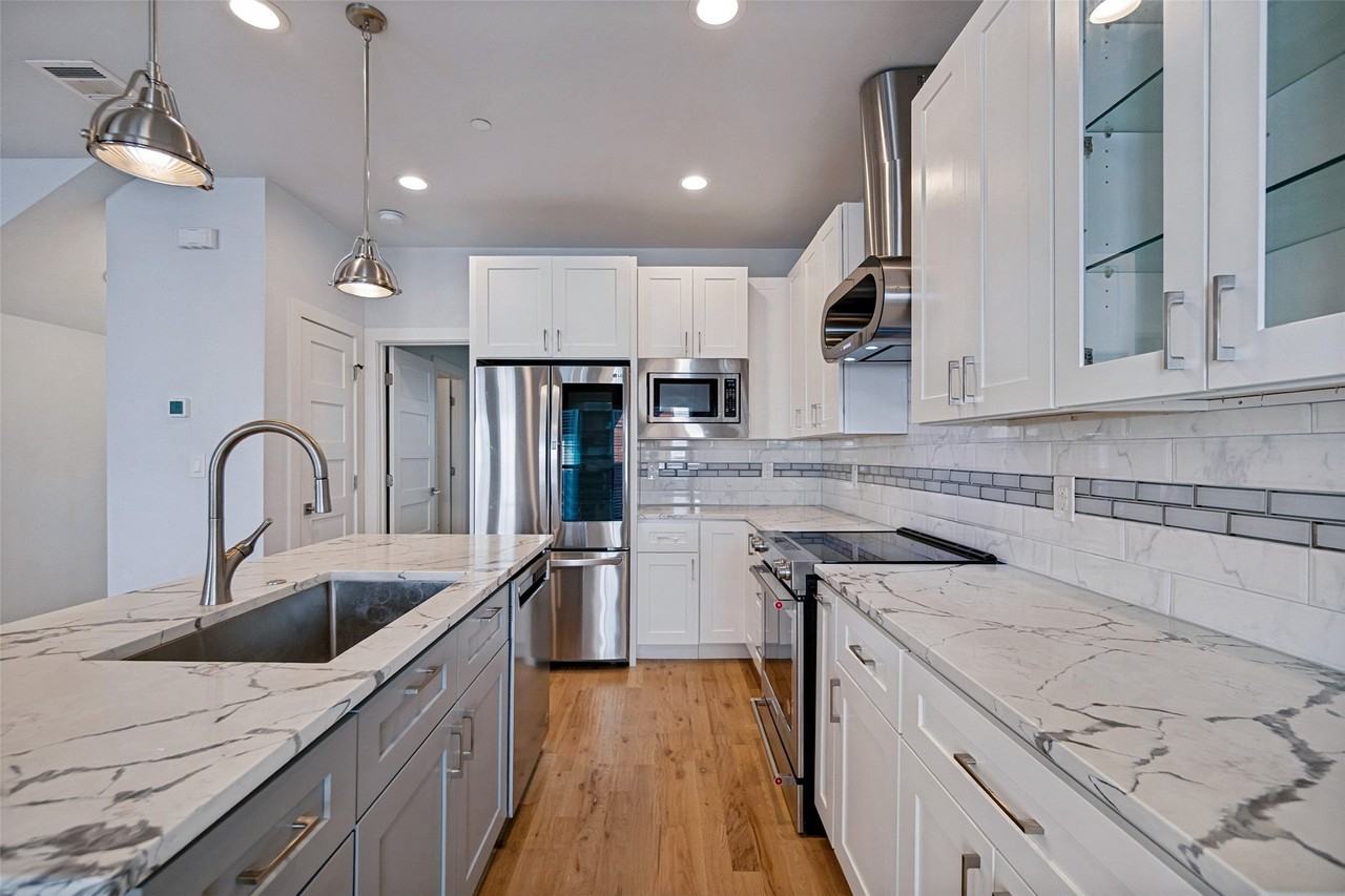 2318 Stutz Dr #C4 - Photo 5 of 14