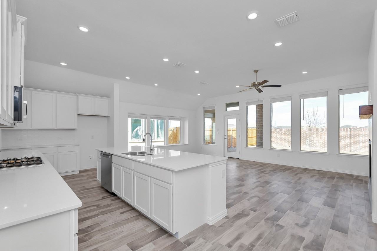 7204 Black Cherry Ln - Photo 2 of 20