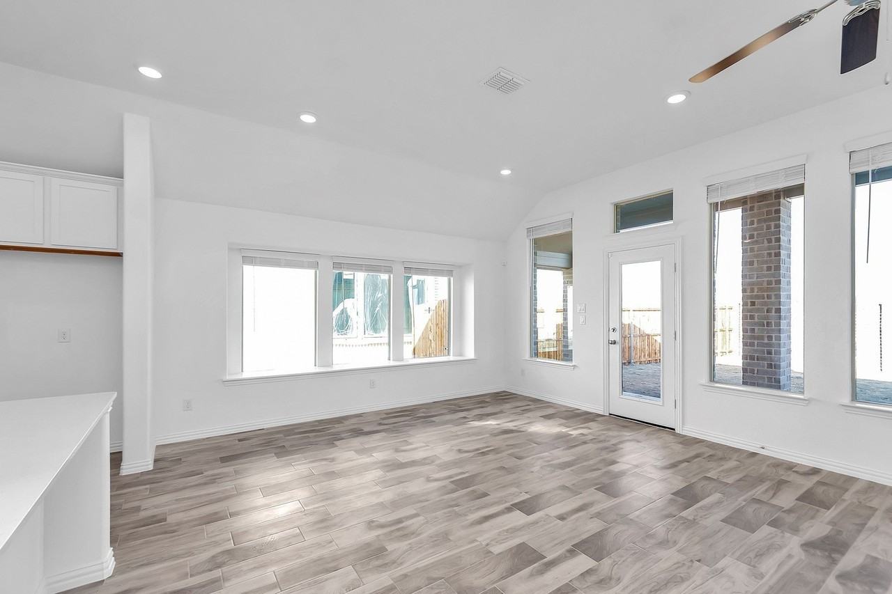 7204 Black Cherry Ln - Photo 6 of 20