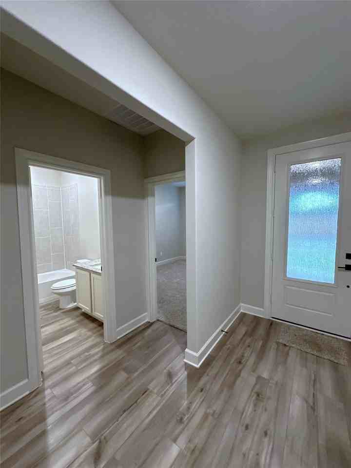 2024 Brentwood Dr - Photo 4 of 40