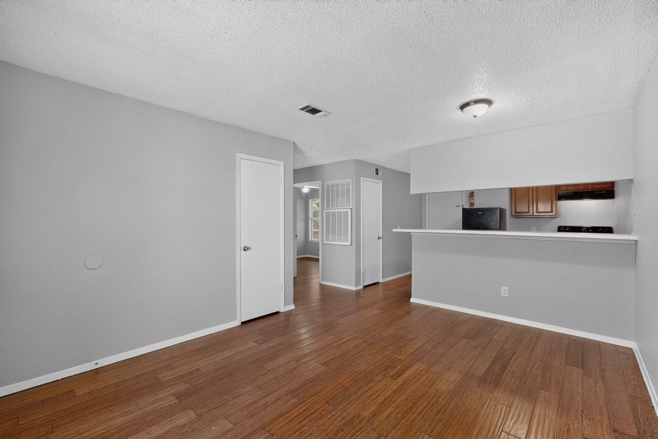 400 Raymond St #16 - Photo 7 of 19