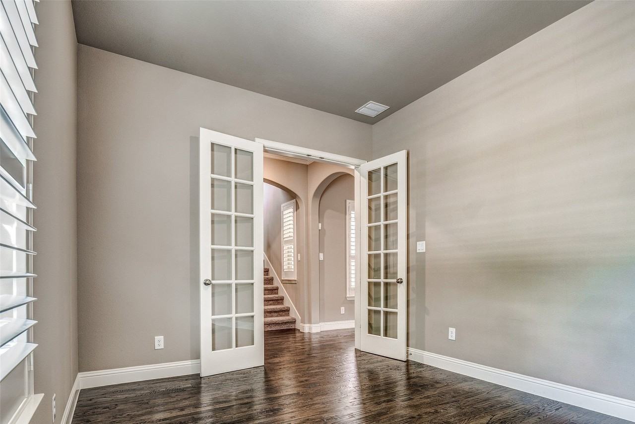 534 Evergreen Dr - Photo 5 of 39