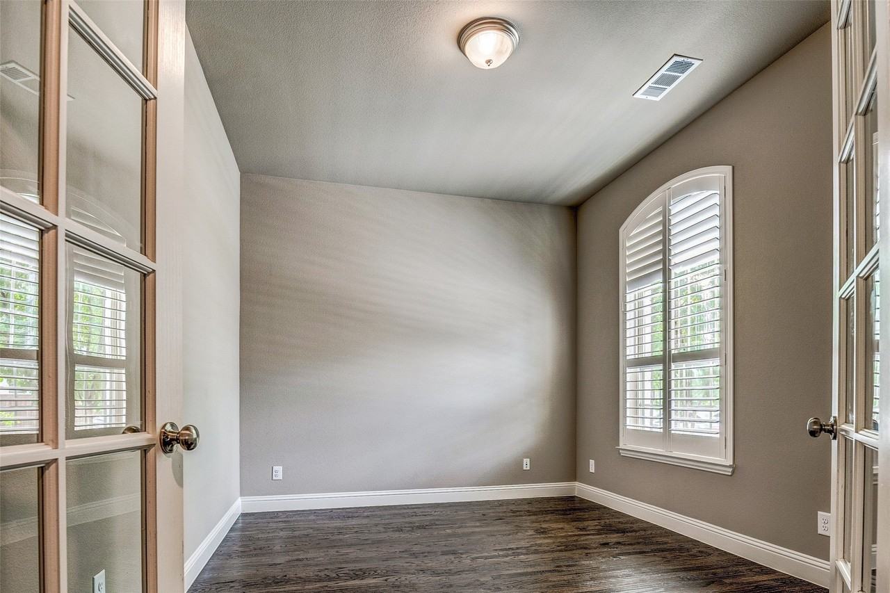 534 Evergreen Dr - Photo 6 of 39