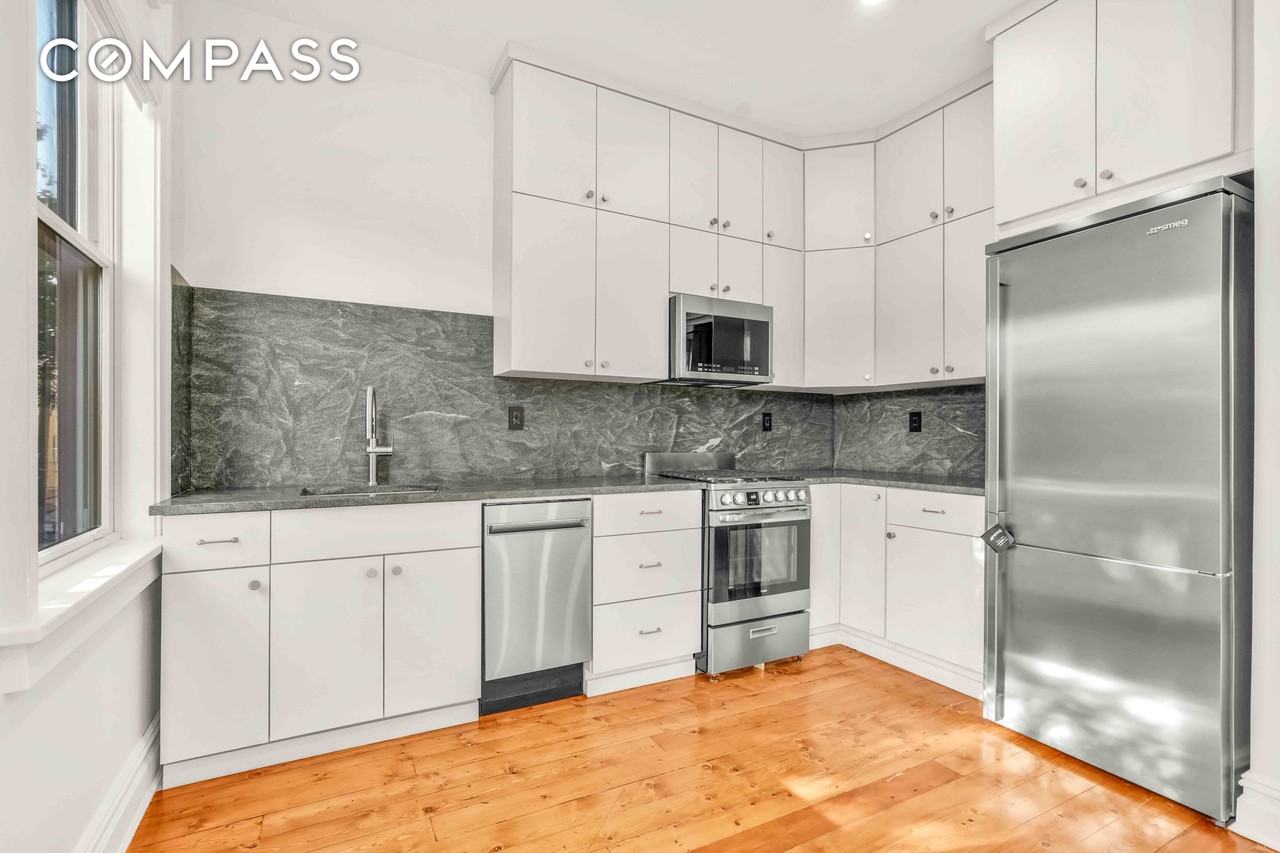 16 Suydam St #1 - Photo 3 of 10