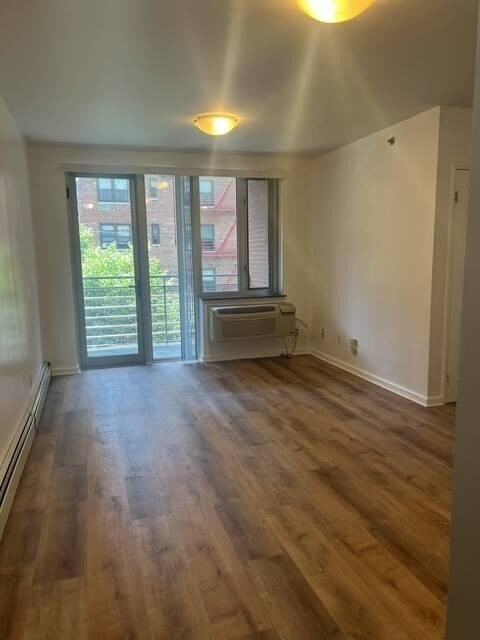 3830 Parsons Blvd #2F - Photo 3 of 8
