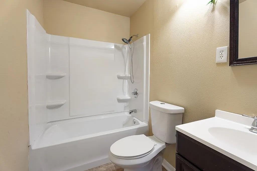 824 Del Rio Dr - Photo 6 of 10