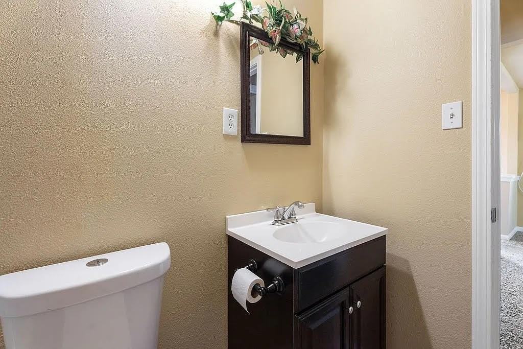 824 Del Rio Dr - Photo 7 of 10