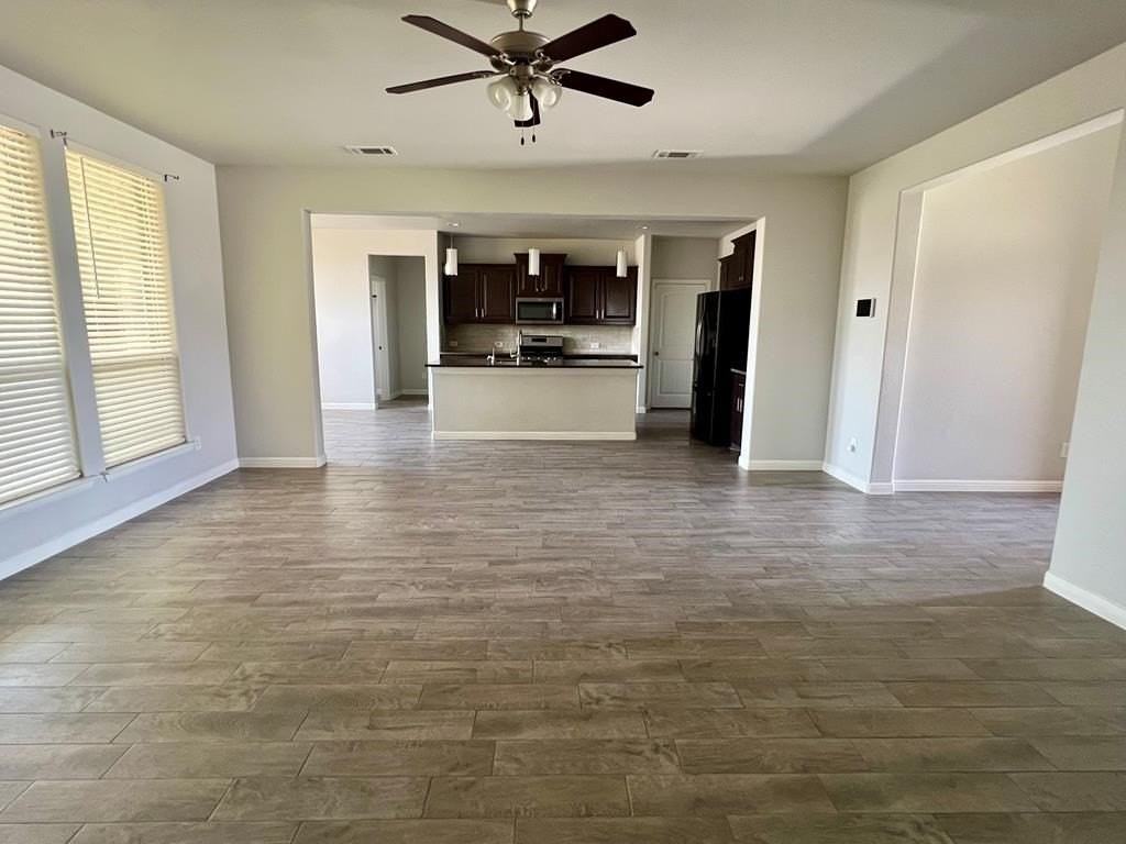 605 Dupont Ct - Photo 3 of 22