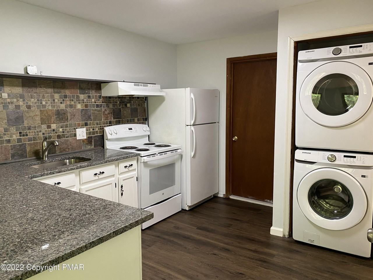 1238 Winding Way - Photo 2 of 22