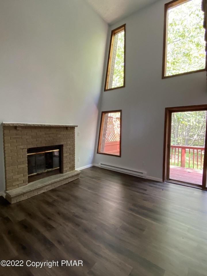 1238 Winding Way - Photo 7 of 22