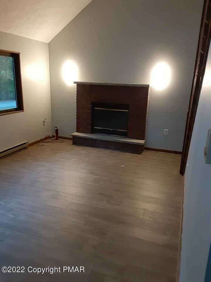 11 Hilltop Cir - Photo 4 of 18