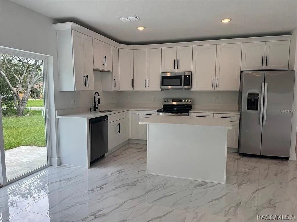 2007 W Hampshire Blvd - Photo 4 of 7