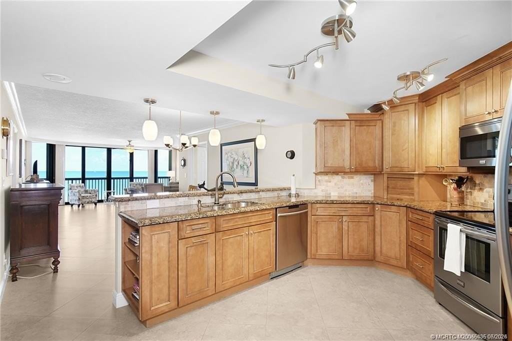 9550 S Ocean Dr #705 - Photo 3 of 39