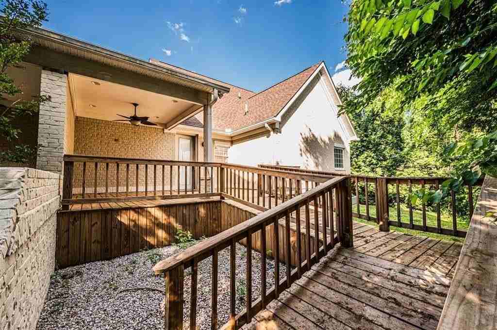 841B Denzil Ave #B - Photo 3 of 29