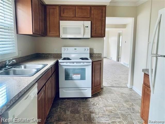 60 W Meyers Ave - Photo 5 of 15