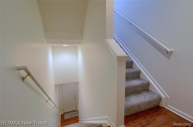 28021 Hopkins Dr - Photo 5 of 25