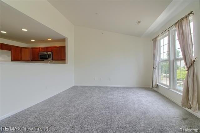 28021 Hopkins Dr - Photo 6 of 25