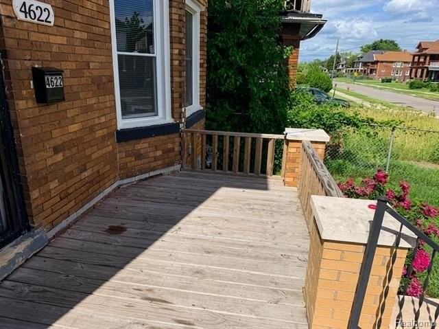 4622 Vancouver St - Photo 2 of 9