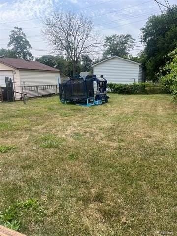 6342 Harold St - Photo 2 of 11
