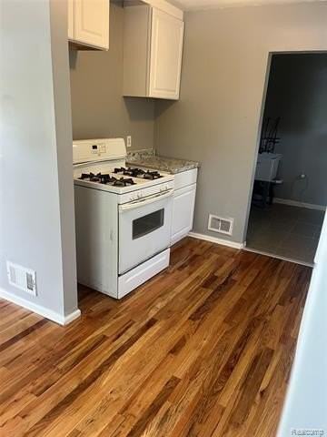 6342 Harold St - Photo 4 of 11
