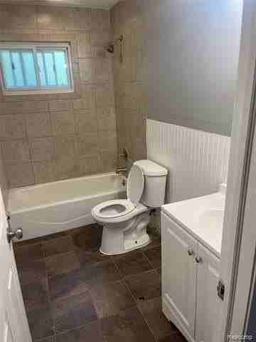 6342 Harold St - Photo 5 of 11