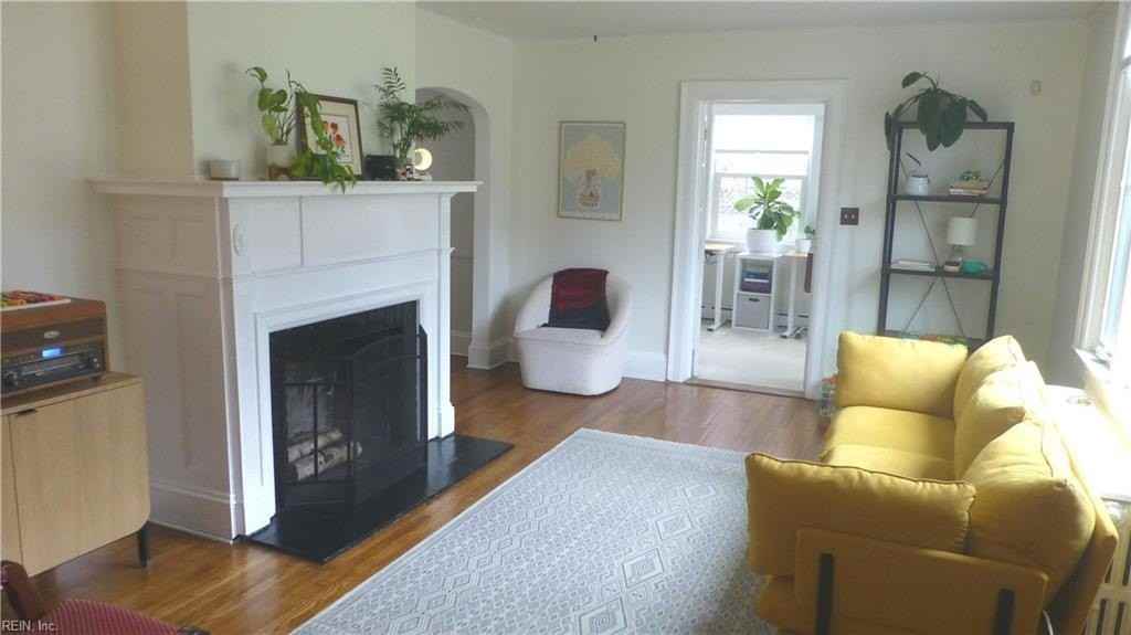 5224 Powhatan Ave - Photo 3 of 31