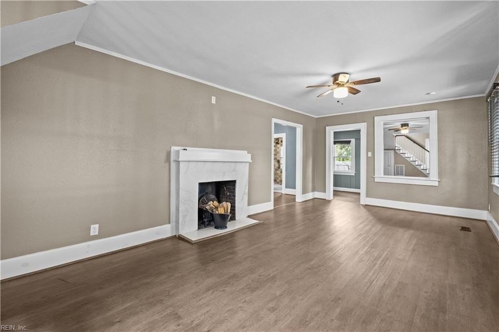 1619 Bain St - Photo 4 of 25