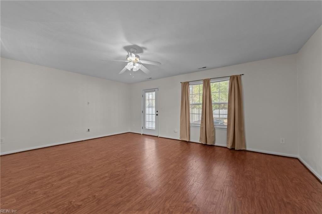 1326 Deep Creek Blvd - Photo 4 of 36