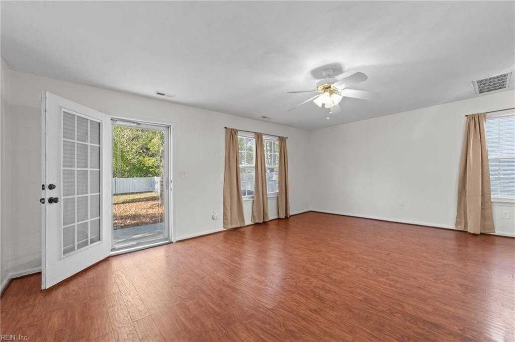 1326 Deep Creek Blvd - Photo 5 of 36