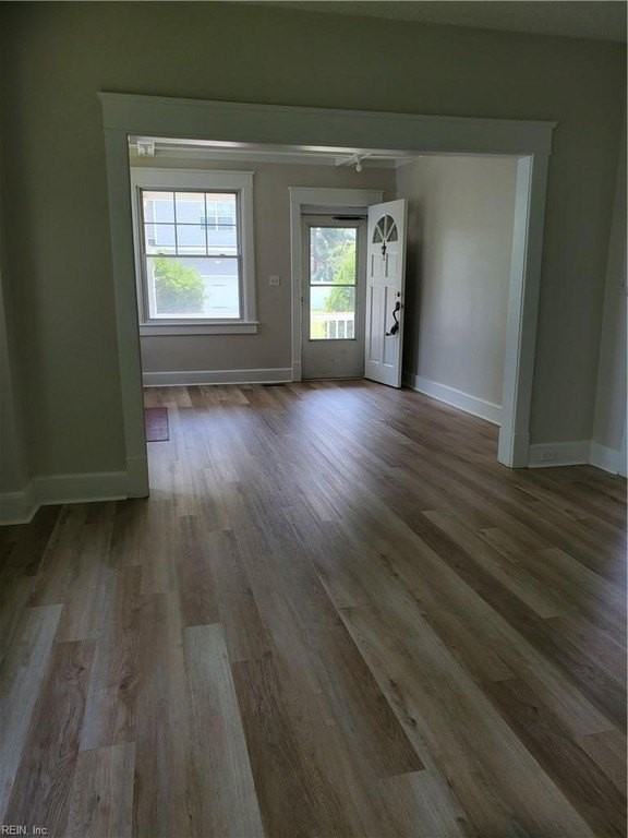 1710 Leckie St - Photo 2 of 12