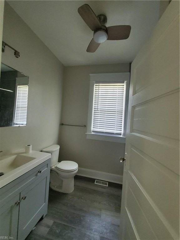 1710 Leckie St - Photo 4 of 12