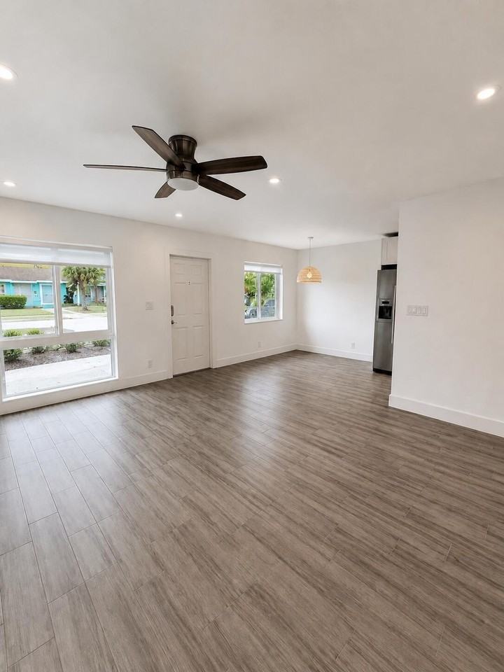134 Nw 57th St - Photo 3 of 22