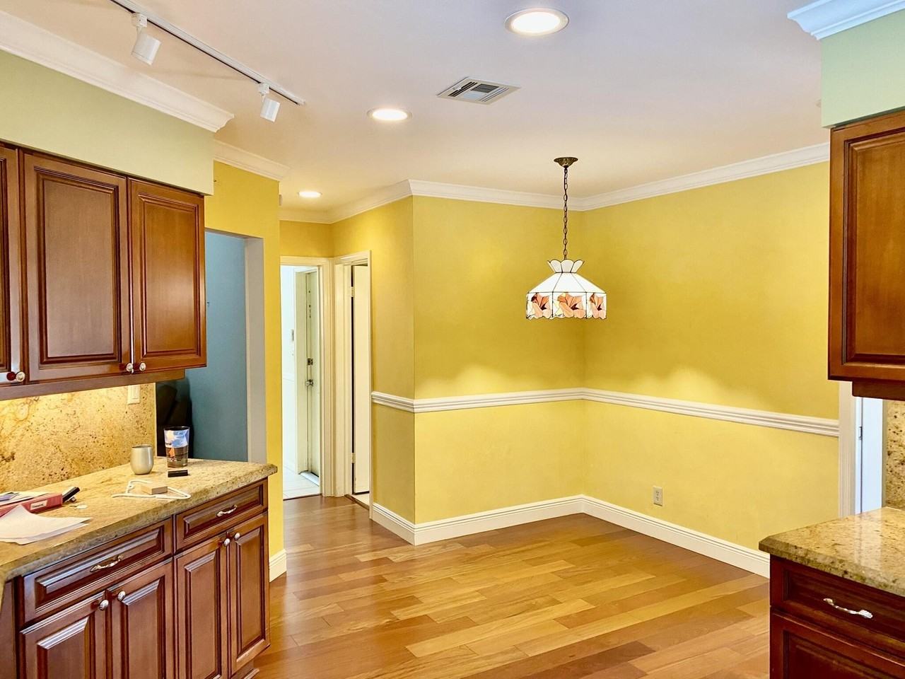 1140 Sw 15th St - Photo 6 of 28