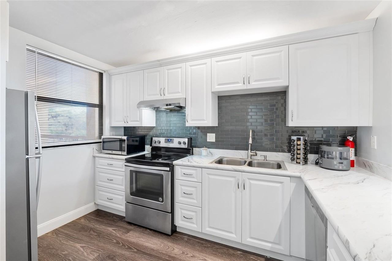 8437 Forest Hills Dr #203 - Photo 4 of 35