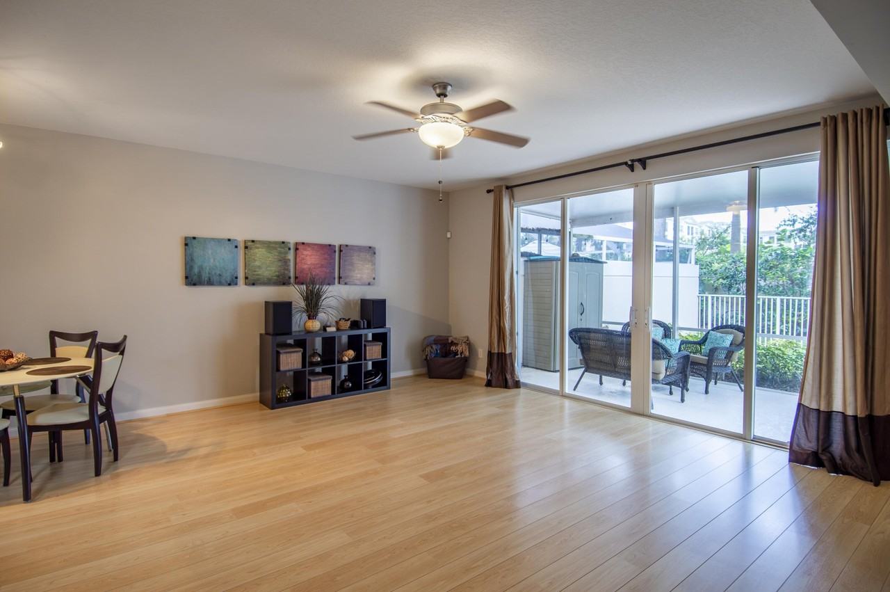 504 Capistrano Dr - Photo 3 of 44