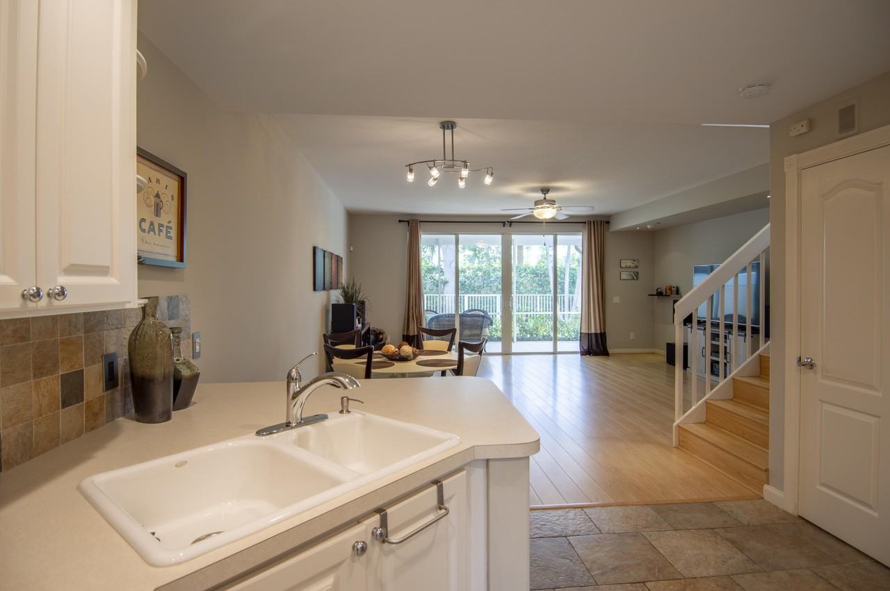 504 Capistrano Dr - Photo 5 of 44