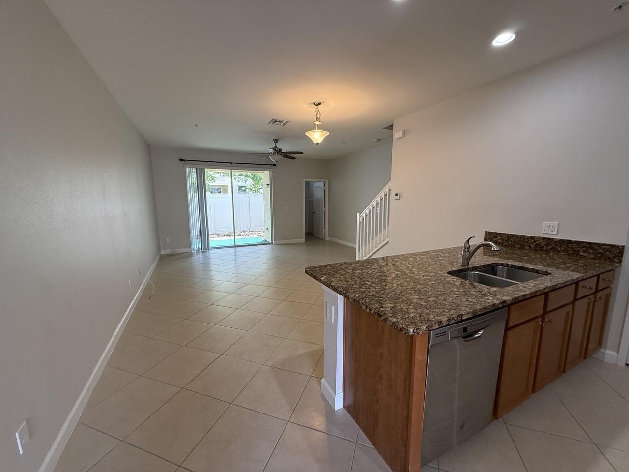 9519 Sw Merlin Ct - Photo 6 of 24