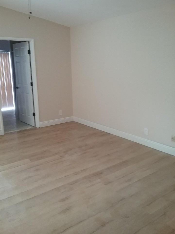 21071 Woodspring Ave - Photo 7 of 30