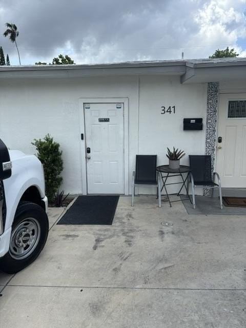 341 Sw 15th St - Photo 2 of 7