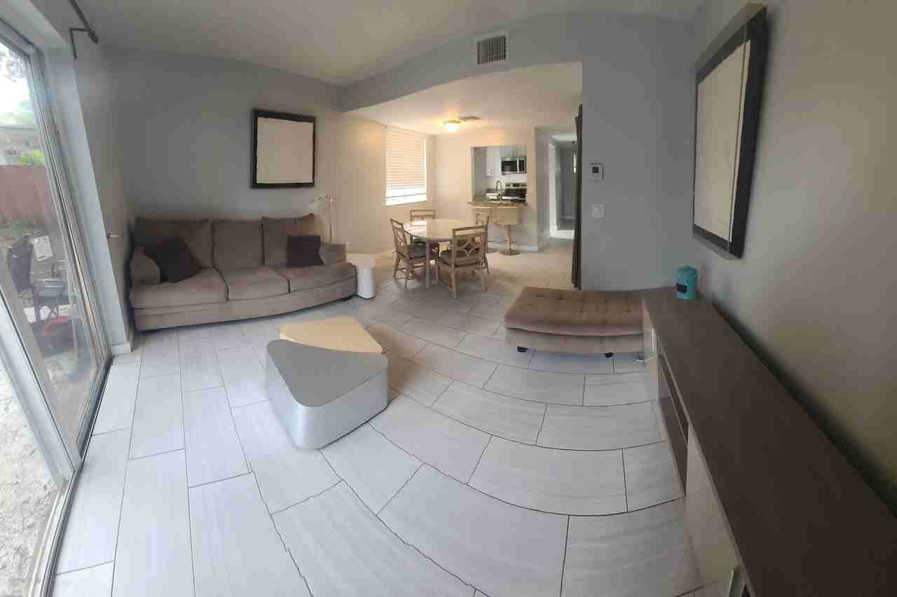 2261 Ne 171st St #4 - Photo 3 of 17