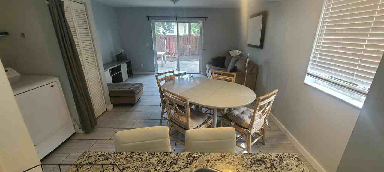 2261 Ne 171st St #4 - Photo 4 of 17