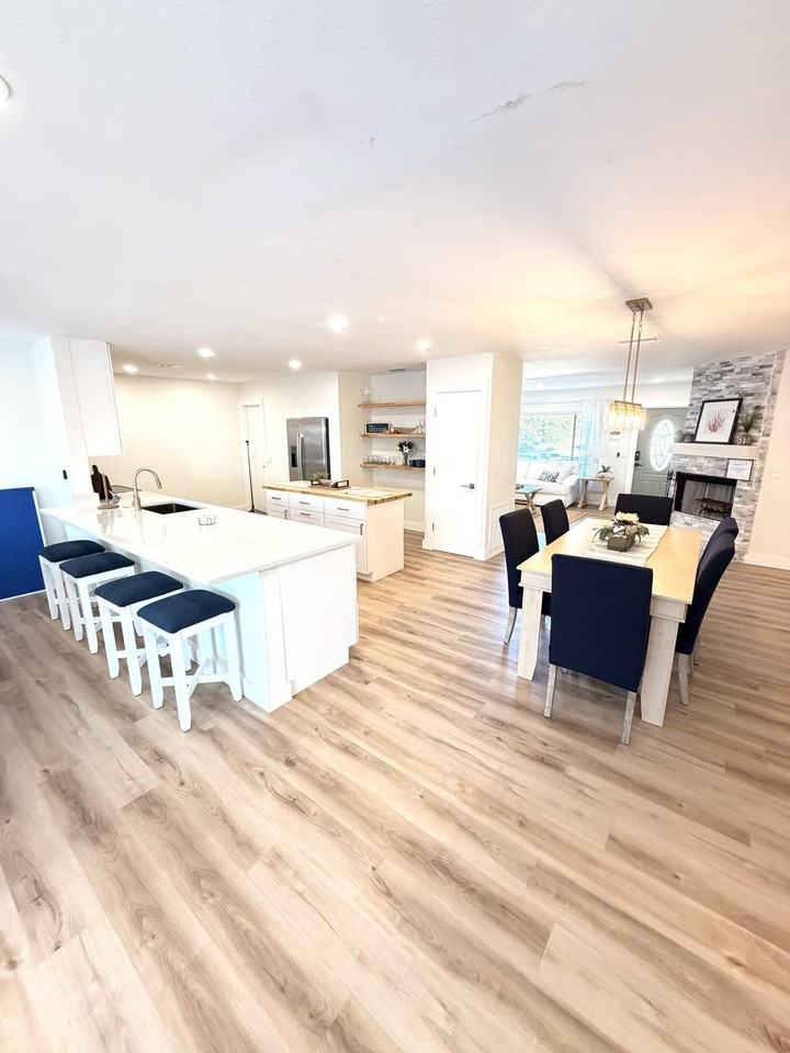 948 Canal Cir - Photo 4 of 33