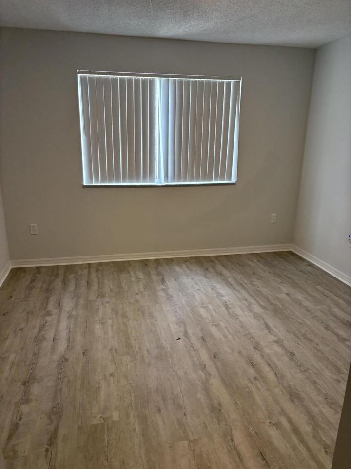 4163 N Haverhill Rd #1215 - Photo 7 of 23
