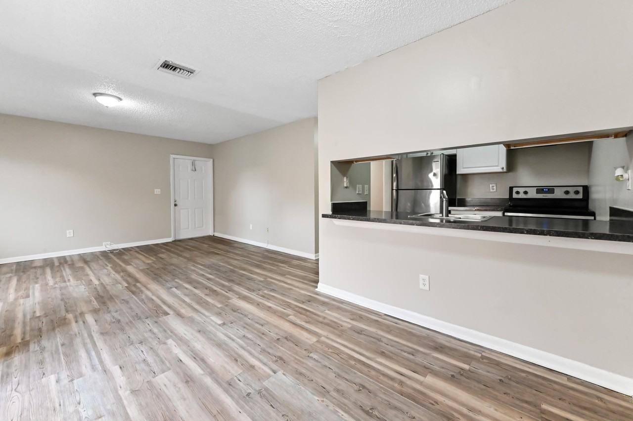6041 10th Ave N #228 - Photo 4 of 16