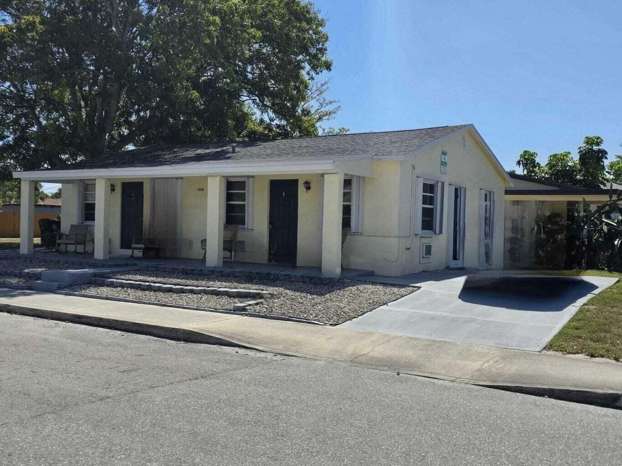 1202 S M St - Photo 2 of 13