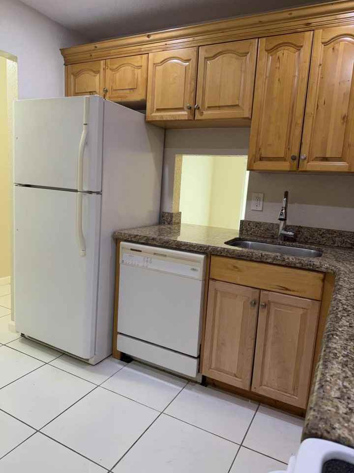7850 Camino Real #O201 - Photo 3 of 21