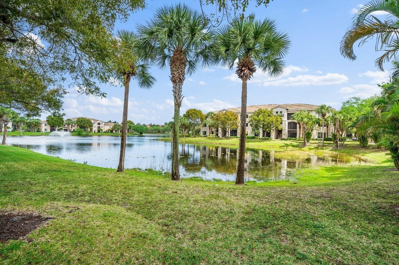 2729 Anzio Ct #208